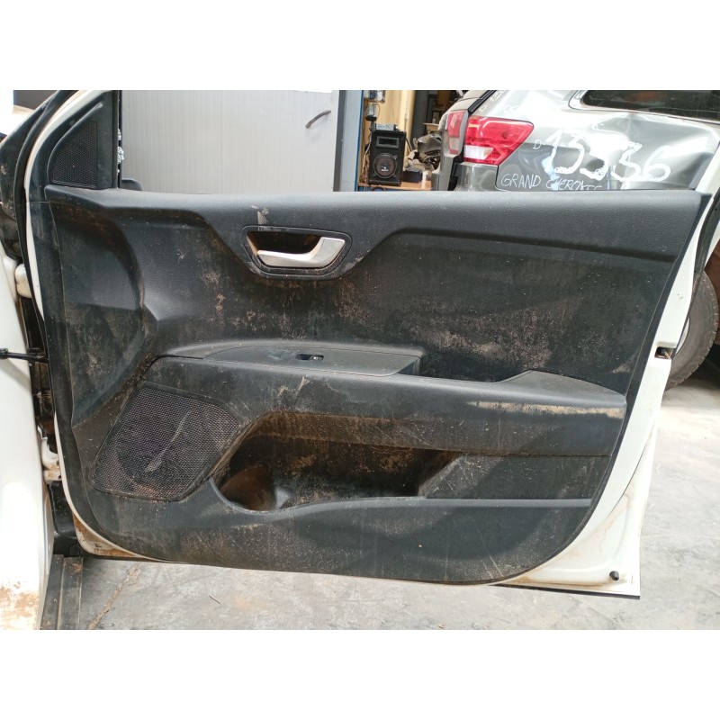 Recambio de guarnecido puerta delantera derecha para kia stonic (yb) 1.0 t-gdi referencia OEM IAM   