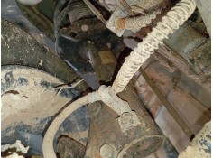 AMORTIGUADOR DELANTERO DERECHO 