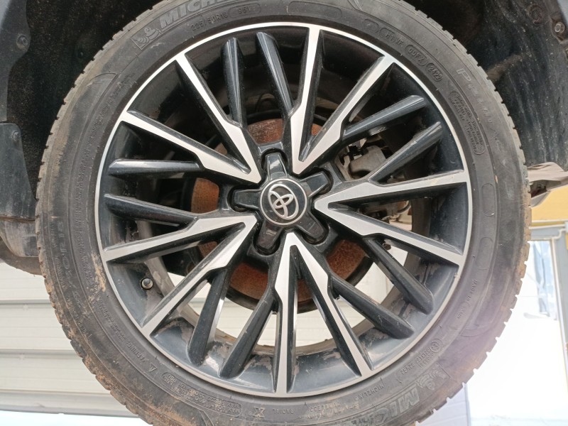 Recambio de llanta para toyota c-hr (_x1_) 1.8 hybrid (zyx10_, zyx11_) referencia OEM IAM 225/50/18  