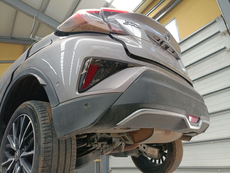 Recambio de paragolpes trasero para toyota c-hr (_x1_) 1.8 hybrid (zyx10_, zyx11_) referencia OEM IAM   