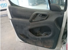 GUARNECIDO PUERTA DELANTERA IZQUIERDA 