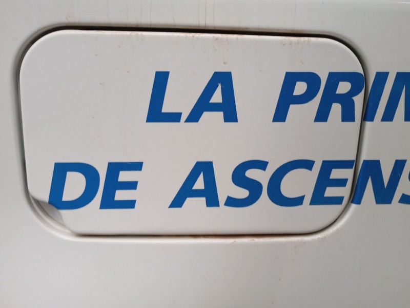 Recambio de tapa exterior combustible para renault express furgoneta/monovolumen 1.5 blue dci 75 (f6aa) referencia OEM IAM   