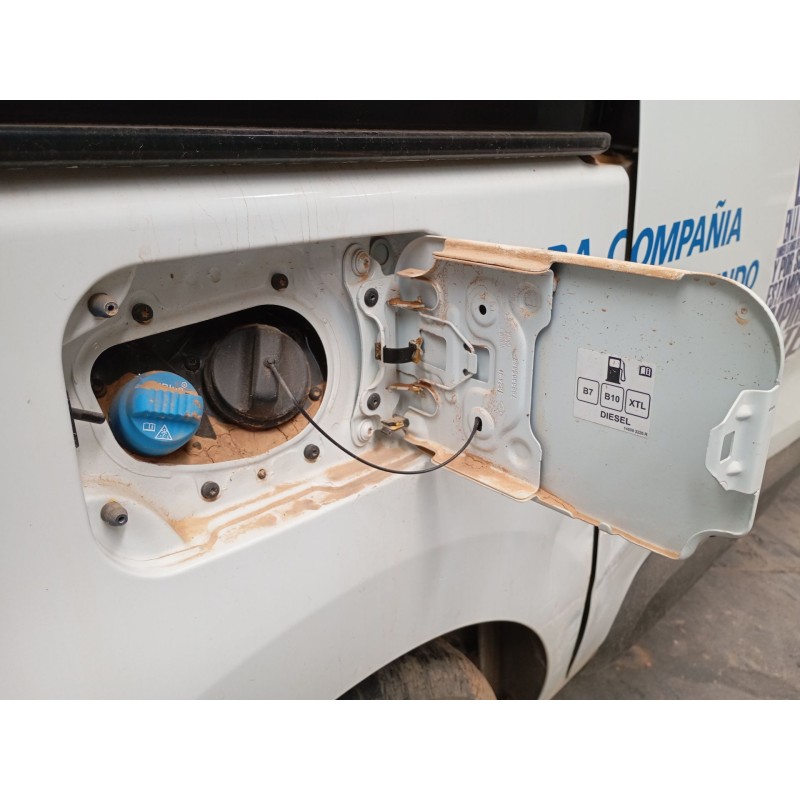 Recambio de tapa exterior combustible para renault express furgoneta/monovolumen 1.5 blue dci 75 (f6aa) referencia OEM IAM   