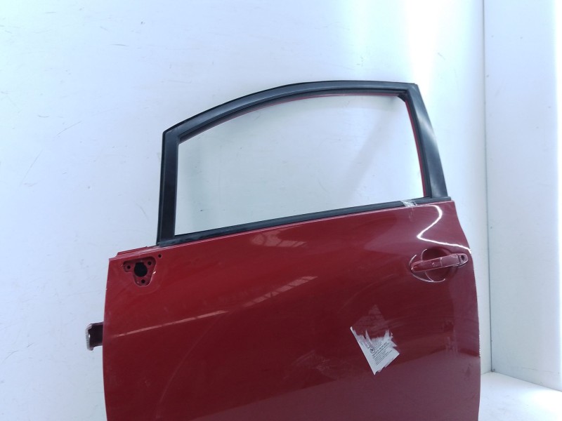 Recambio de puerta delantera izquierda para toyota auris active referencia OEM IAM   