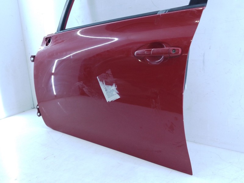 Recambio de puerta delantera izquierda para toyota auris active referencia OEM IAM   