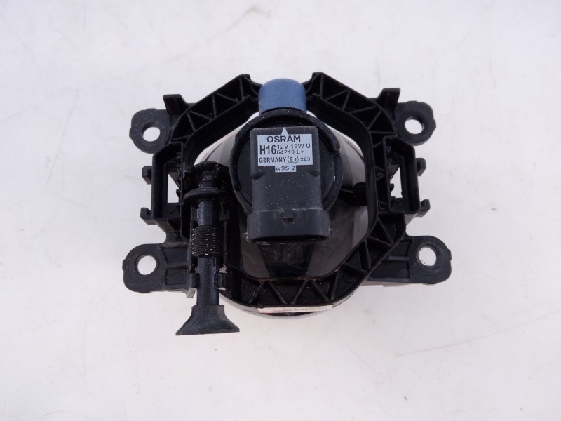 Recambio de faro antiniebla derecho para dacia sandero iii referencia OEM IAM 261500096R  E1-A1-39-2