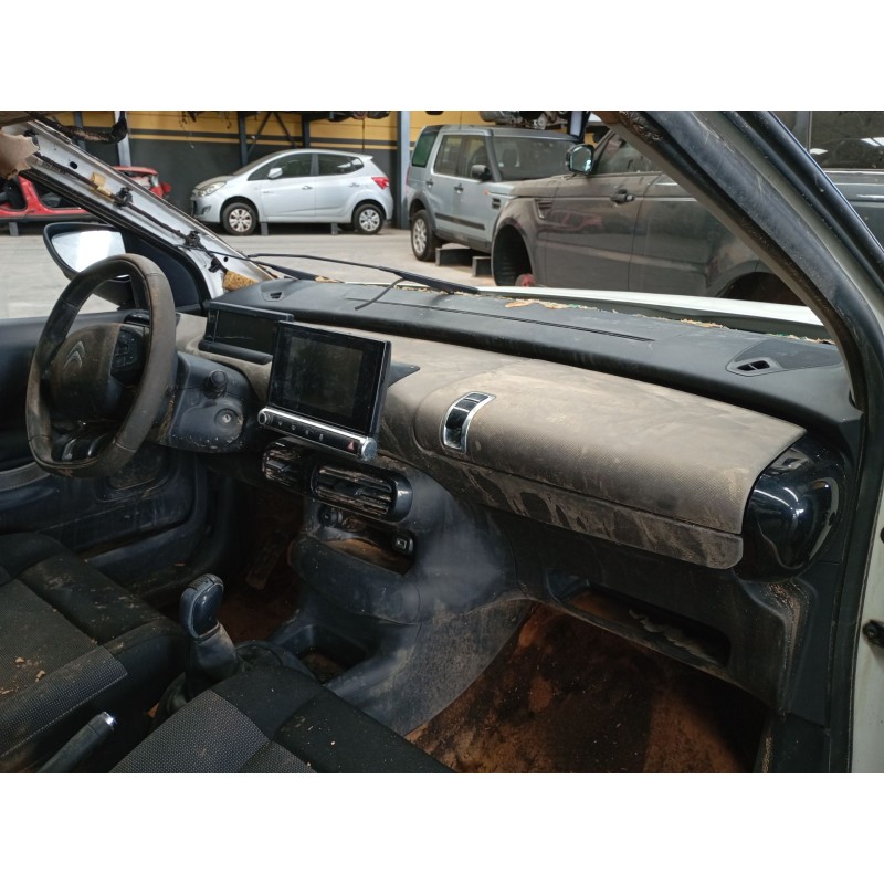 Recambio de salpicadero para citroën c4 cactus 1.6 bluehdi 100 referencia OEM IAM   