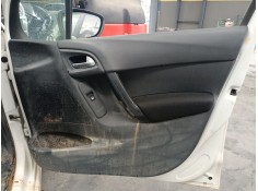 GUARNECIDO PUERTA DELANTERA DERECHA 