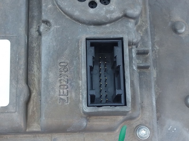 Recambio de cuadro instrumentos para skoda octavia iv combi (nx5, pv5) 2.0 tdi referencia OEM IAM 5E3920770D  