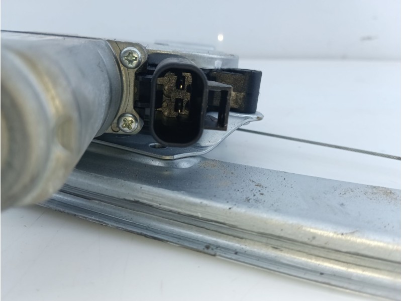 Recambio de elevalunas delantero izquierdo para chevrolet orlando lt+ referencia OEM IAM 98320J3070  