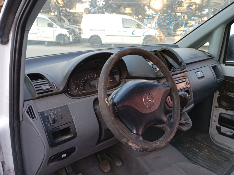 mercedes-benz vito autobús (w639) del año 2003