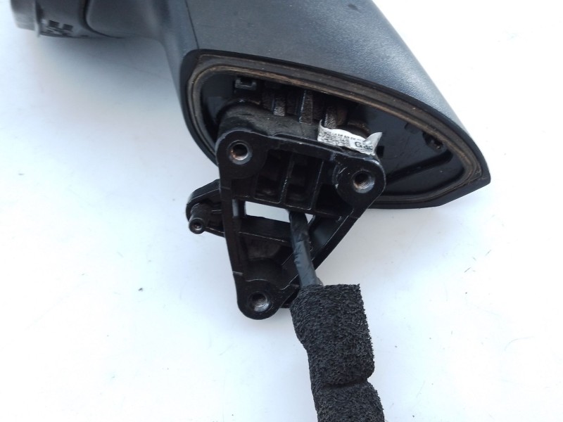 Recambio de retrovisor izquierdo electrico para kia sportage 1.6 crdi mhev mhev m63a18 referencia OEM IAM   