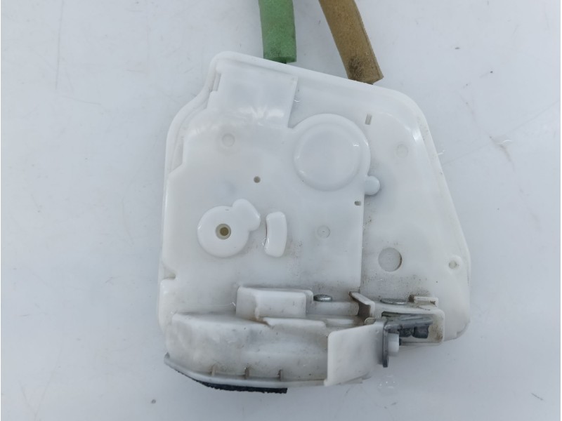 Recambio de cerradura puerta delantera derecha para mazda 3 lim. () evolution referencia OEM IAM   