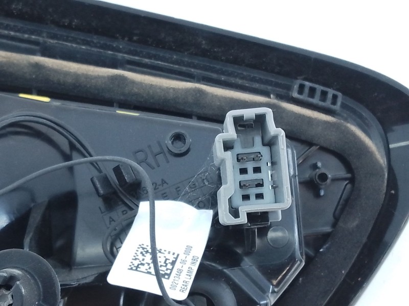 Recambio de piloto trasero derecho porton para ford puma (j2k, cf7) 1.0 ecoboost mhev referencia OEM IAM   