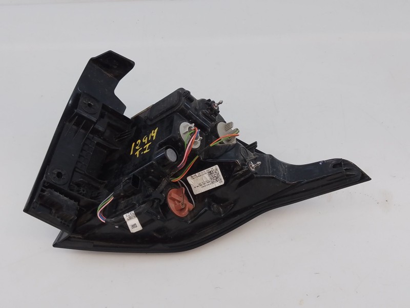 Recambio de piloto trasero izquierdo para kia sportage 1.6 crdi mhev mhev m63a18 referencia OEM IAM   