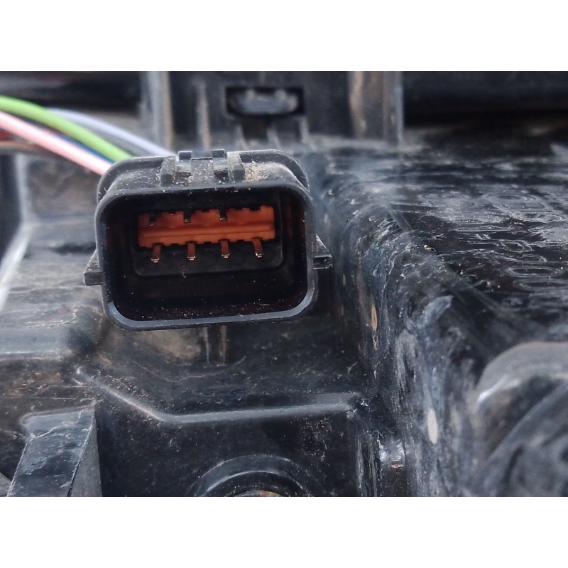 Recambio de piloto trasero izquierdo para kia sportage 1.6 crdi mhev mhev m63a18 referencia OEM IAM   