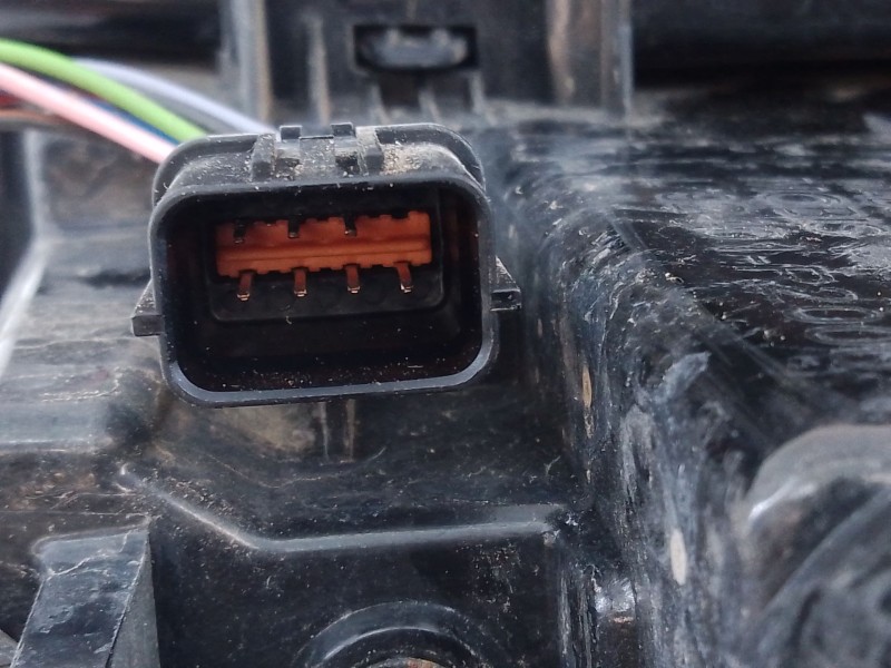 Recambio de piloto trasero izquierdo para kia sportage 1.6 crdi mhev mhev m63a18 referencia OEM IAM   