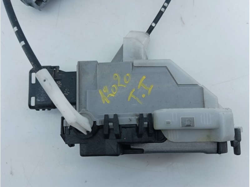 Recambio de cerradura puerta trasera izquierda para peugeot 3008 active referencia OEM IAM   