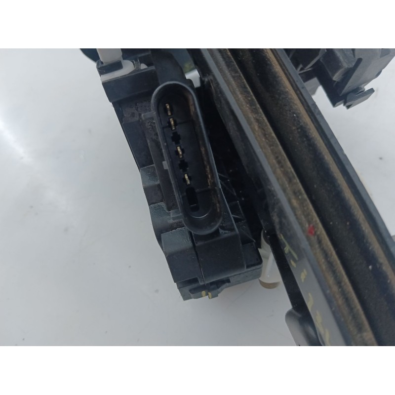 Recambio de cerradura puerta trasera izquierda para ford focus iii turnier 1.5 tdci referencia OEM IAM   