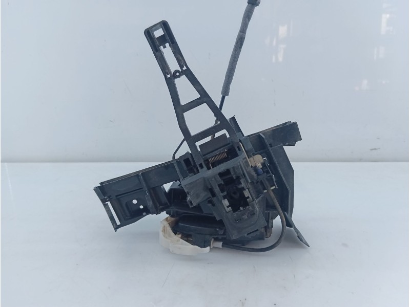 Recambio de cerradura puerta trasera izquierda para ford focus iii turnier 1.5 tdci referencia OEM IAM   