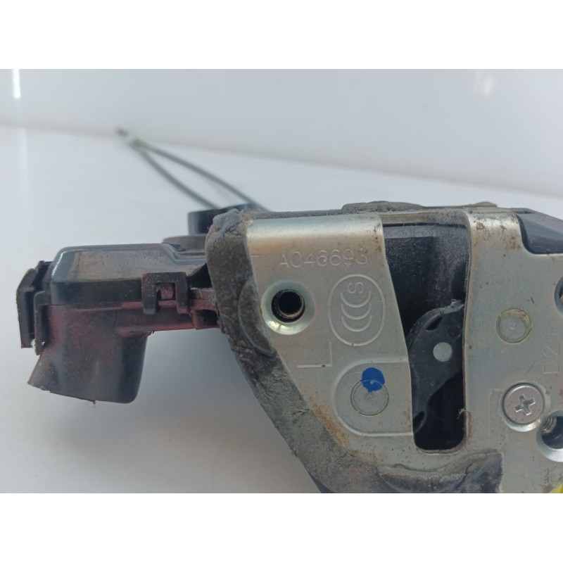 Recambio de cerradura puerta delantera izquierda para toyota auris active referencia OEM IAM   