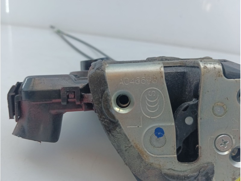 Recambio de cerradura puerta delantera izquierda para toyota auris active referencia OEM IAM   
