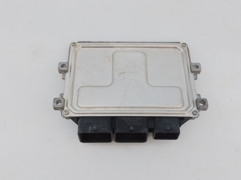 Recambio de centralita motor uce para citroën c3 ii (sc_) 1.2 vti 82 referencia OEM IAM 9811545080  