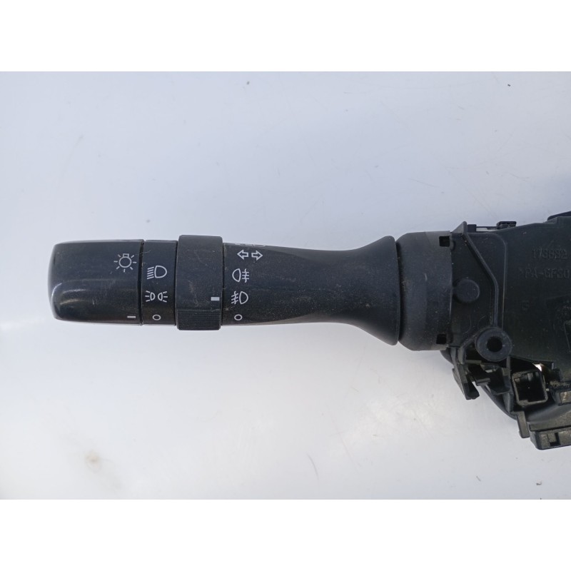 Recambio de mando intermitentes para toyota auris hybrid advance referencia OEM IAM   