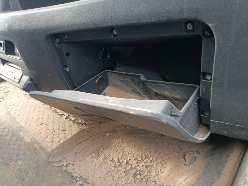 Recambio de guantera para iveco daily vi caja/chasis 33s15, 35s15, 35c15 referencia OEM IAM   
