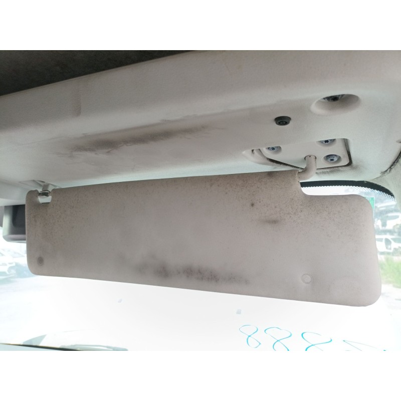 Recambio de parasol derecho para iveco daily vi caja/chasis 33s15, 35s15, 35c15 referencia OEM IAM   