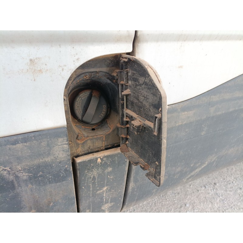 Recambio de tapa exterior combustible para iveco daily vi caja/chasis 33s15, 35s15, 35c15 referencia OEM IAM   