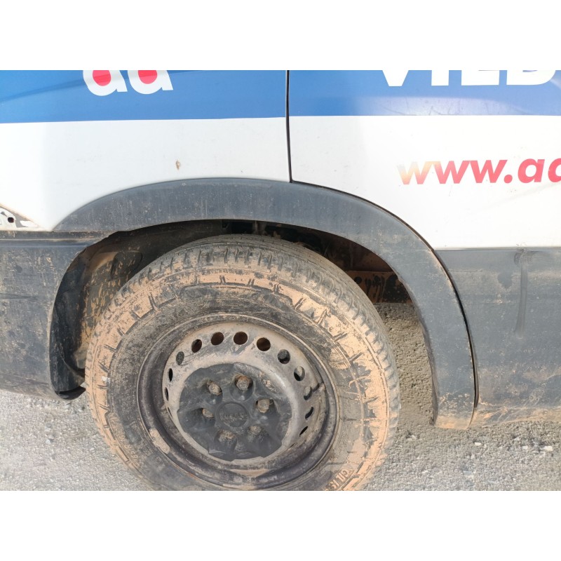 Recambio de aletin delantero izquierdo para iveco daily vi caja/chasis 33s15, 35s15, 35c15 referencia OEM IAM   