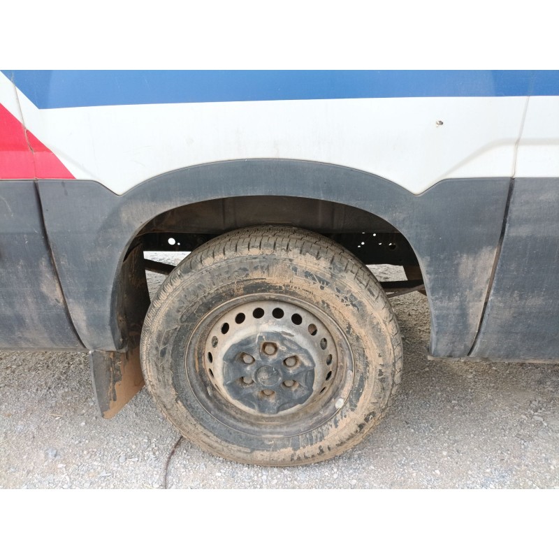 Recambio de aletin trasero derecho para iveco daily vi caja/chasis 33s15, 35s15, 35c15 referencia OEM IAM   
