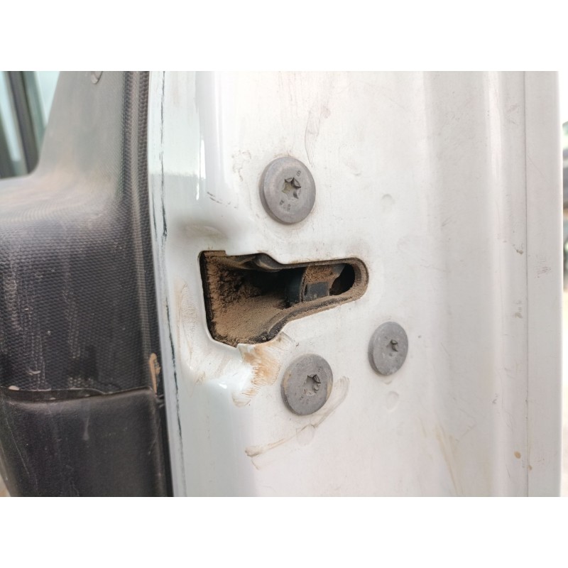 Recambio de cerradura puerta delantera derecha para iveco daily vi caja/chasis 33s15, 35s15, 35c15 referencia OEM IAM   