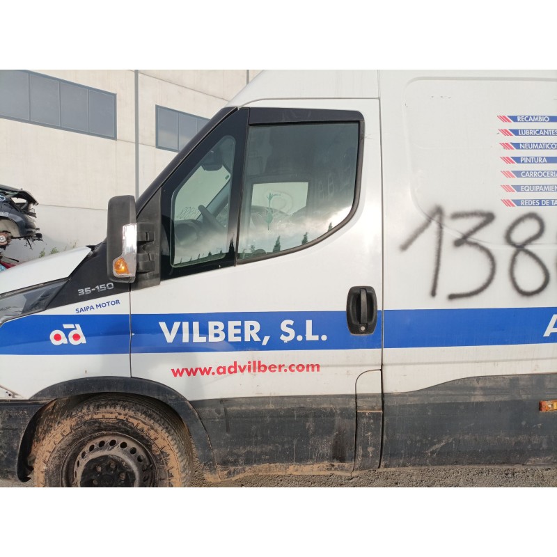 Recambio de puerta delantera izquierda para iveco daily vi caja/chasis 33s15, 35s15, 35c15 referencia OEM IAM   