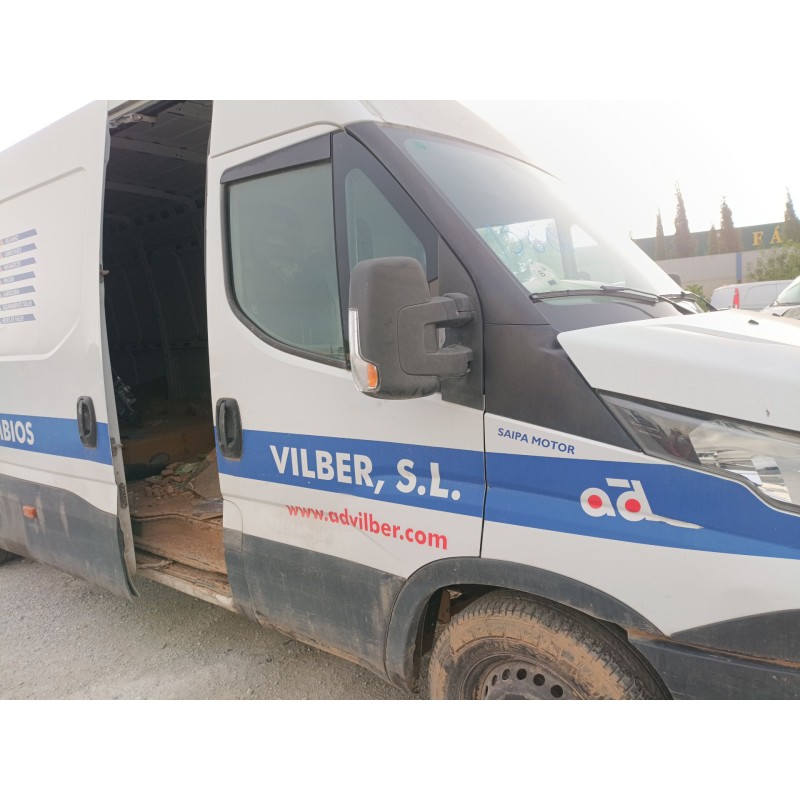 Recambio de puerta delantera derecha para iveco daily vi caja/chasis 33s15, 35s15, 35c15 referencia OEM IAM   
