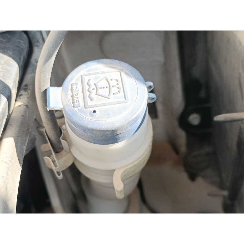 Recambio de deposito limpia para iveco daily vi caja/chasis 33s15, 35s15, 35c15 referencia OEM IAM   