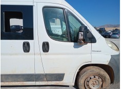 Recambio de puerta delantera derecha para peugeot boxer autobús 2.2 hdi 120 referencia OEM IAM   