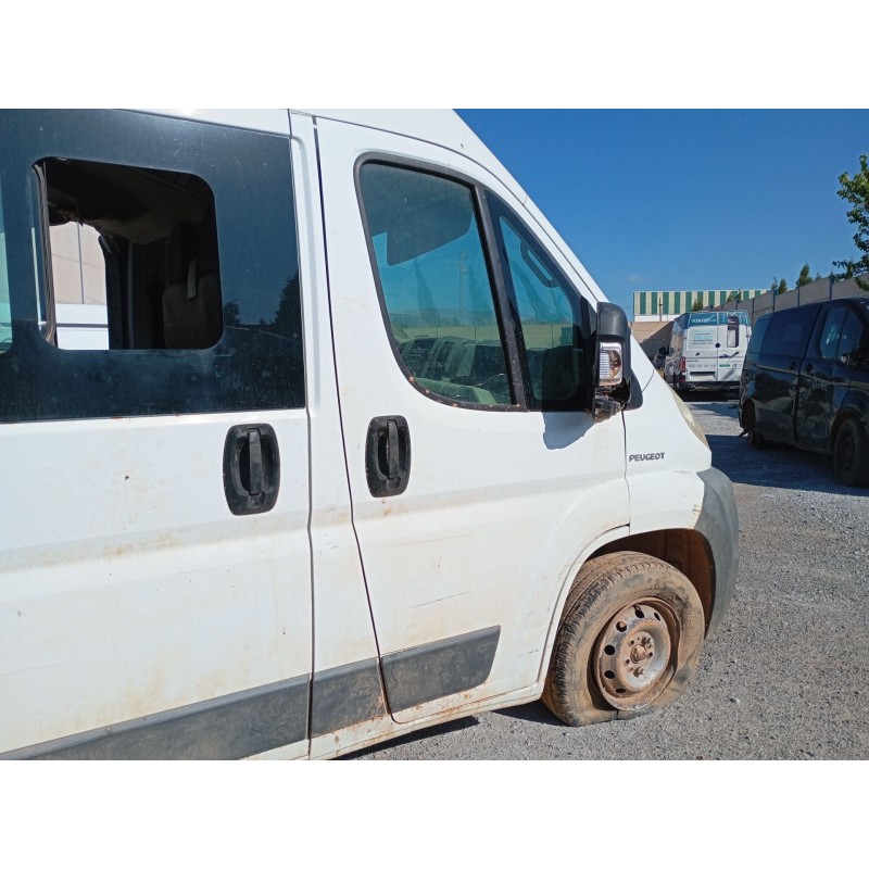 Recambio de puerta delantera derecha para peugeot boxer autobús 2.2 hdi 120 referencia OEM IAM   