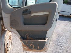 Recambio de guarnecido puerta delantera derecha para peugeot boxer autobús 2.2 hdi 120 referencia OEM IAM   