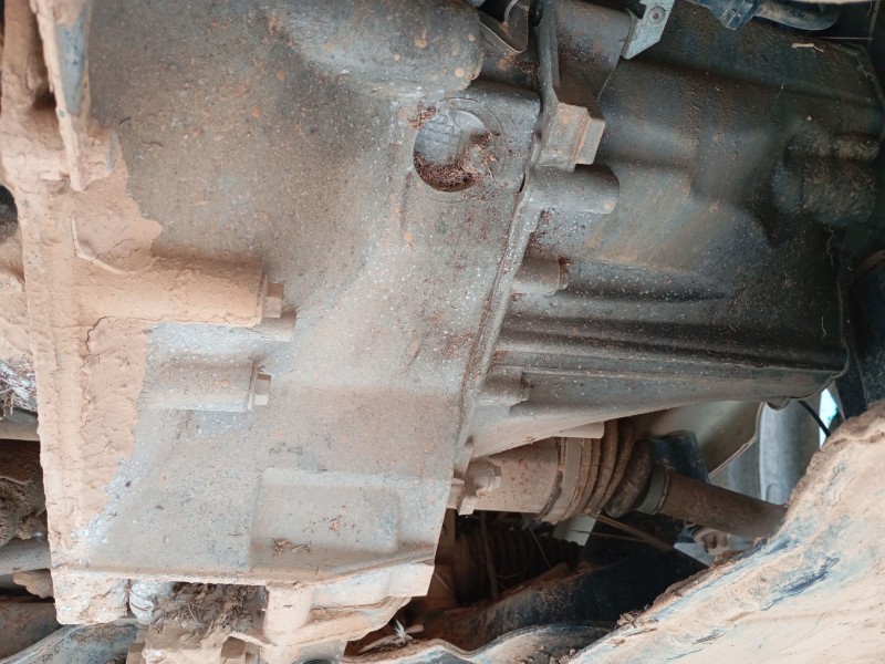 Recambio de caja cambios para peugeot boxer autobús 2.2 hdi 120 referencia OEM IAM 20GP05  