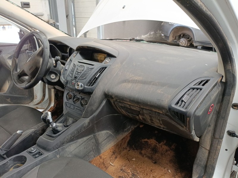 ford focus iii sedán del año 2012