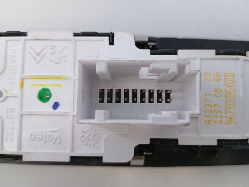 Recambio de mando elevalunas delantero izquierdo para fiat scudo furgoneta 2.0 multijet 145 (506) referencia OEM IAM   