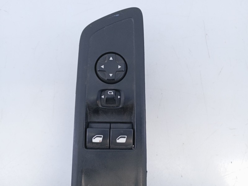 Recambio de mando elevalunas delantero izquierdo para fiat scudo furgoneta 2.0 multijet 145 (506) referencia OEM IAM   