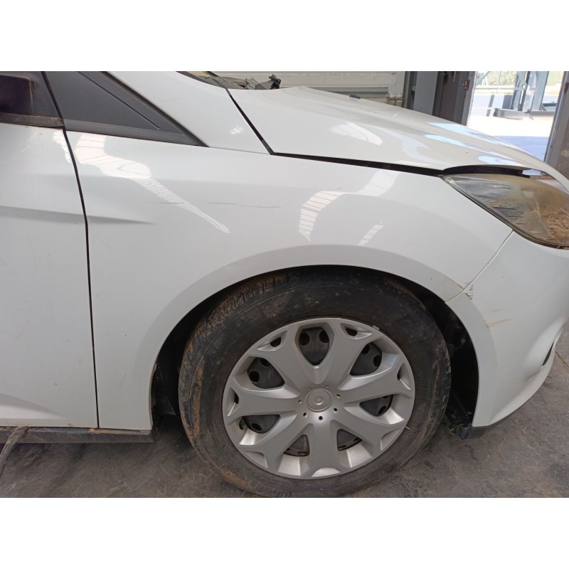 Recambio de aleta delantera derecha para ford focus iii sedán 1.6 tdci referencia OEM IAM   