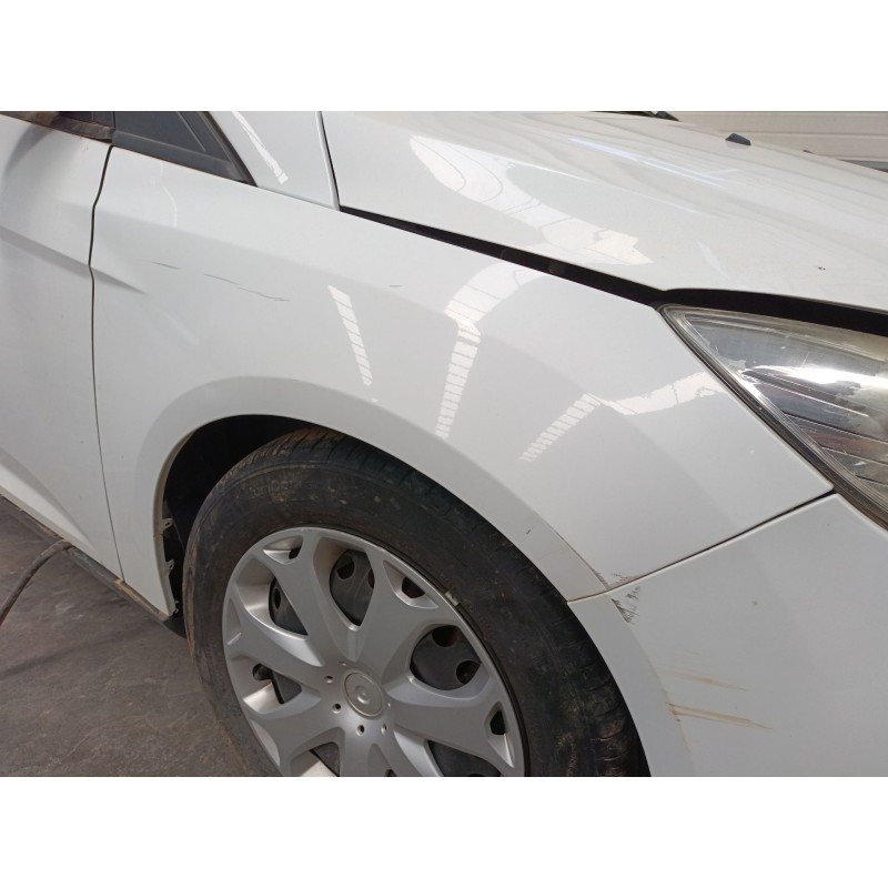 Recambio de aleta delantera derecha para ford focus iii sedán 1.6 tdci referencia OEM IAM   