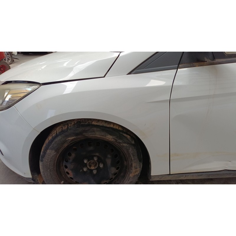 Recambio de aleta delantera izquierda para ford focus iii sedán 1.6 tdci referencia OEM IAM   