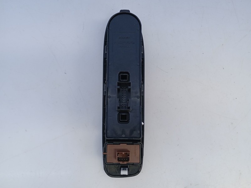 Recambio de mando elevalunas delantero izquierdo para jeep compass (mp, m6, mv, m7) 1.4 multiair referencia OEM IAM 6BZ27LXHAA  