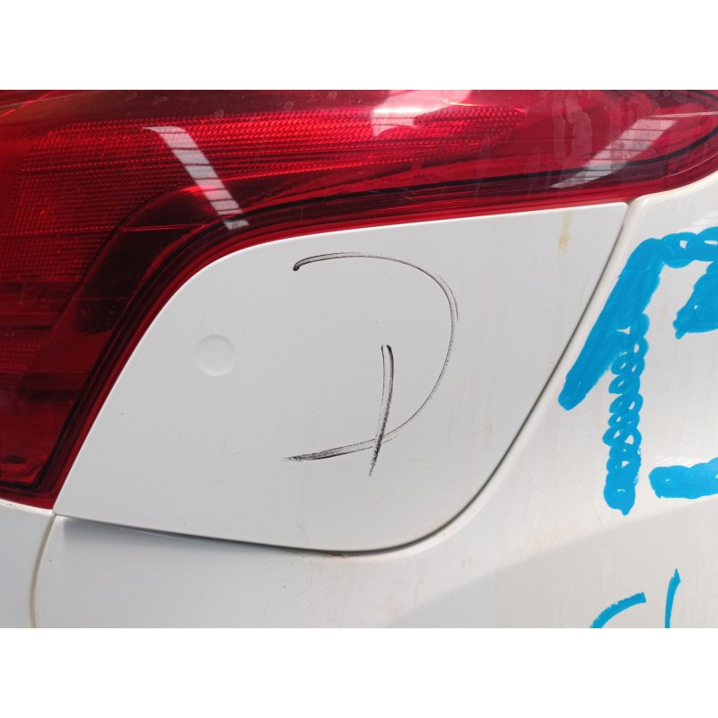 Recambio de tapa exterior combustible para ford focus iii sedán 1.6 tdci referencia OEM IAM   