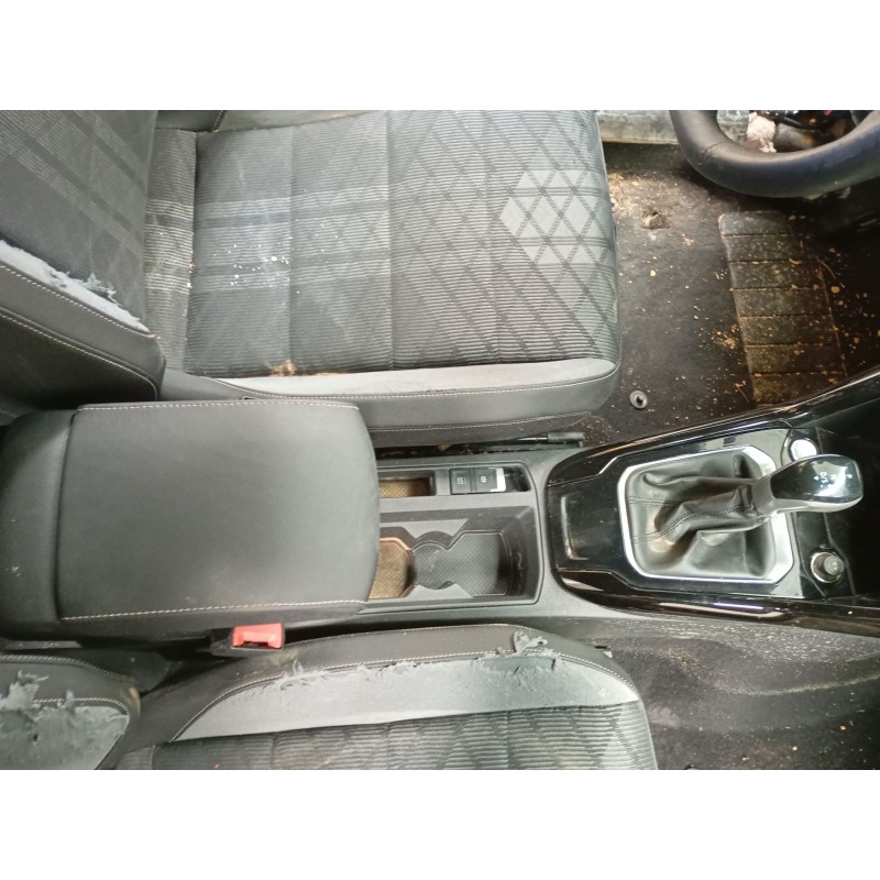 Recambio de consola central para volkswagen t-roc (a11, d11) 1.5 tsi referencia OEM IAM   
